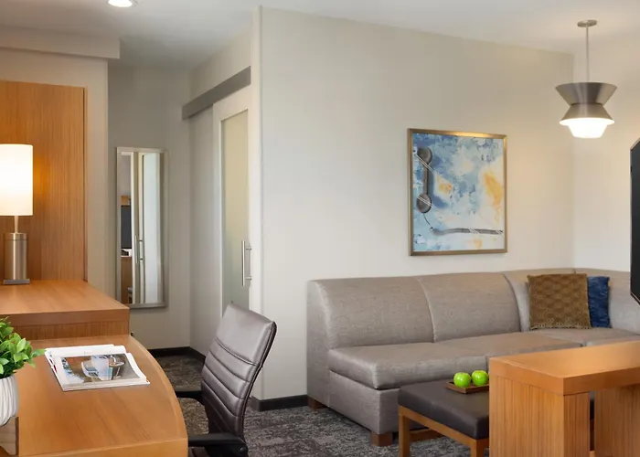 Hyatt Place Houston Downtown